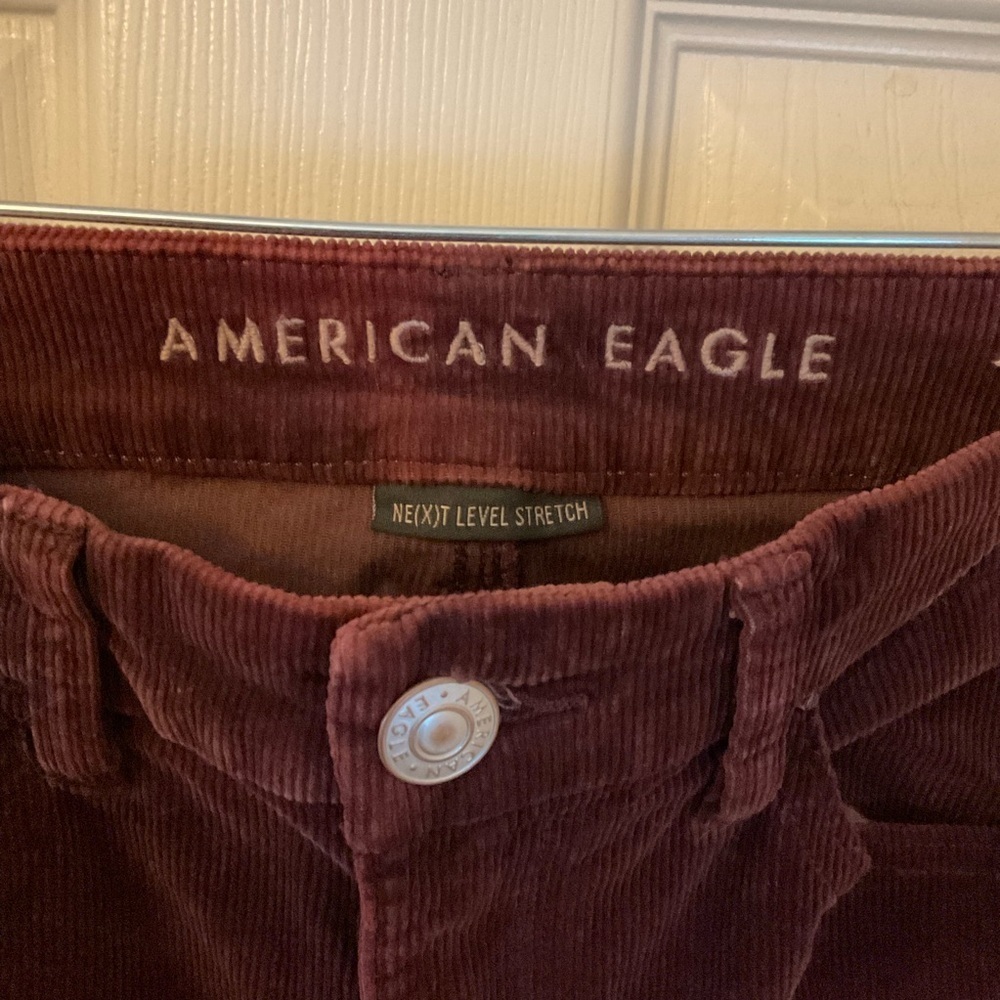 American Eagle Burgundy skinny corduroy pants size 6 - Picture 5 of 12